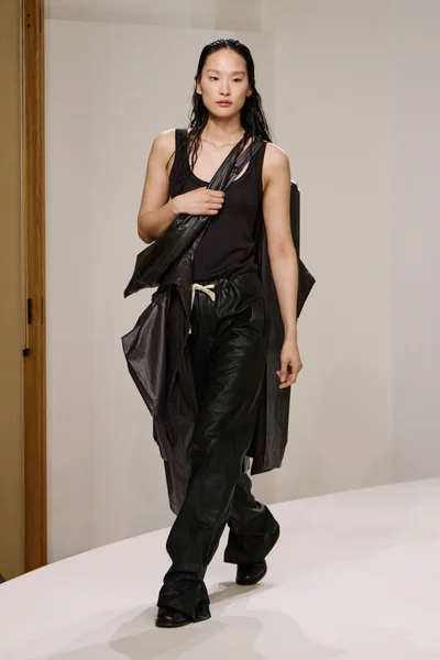 Look 7